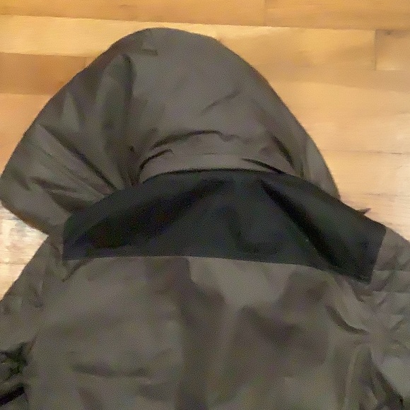 Beautiful Coat - Picture 4 of 5